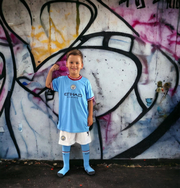 סט חליפה כדורגל לילדים כוללת גרביים של מנצ'סטר סיטי